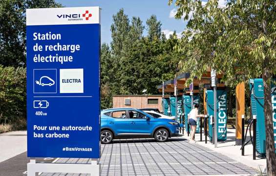 recharge-electrique-autoroute