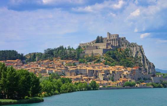 citadelle-sisteron-tourisme-autoroute