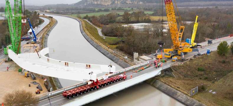 A51 : la charpente métallique du pont a été posée à Cadarache