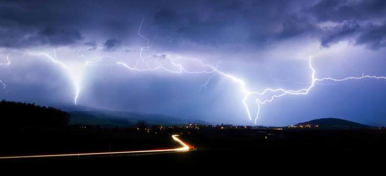 Comment conduire en cas d’orage sur autoroute ?