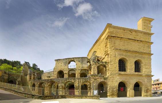 site-touristique-vinci-autoroutes-theatre-antique-orange