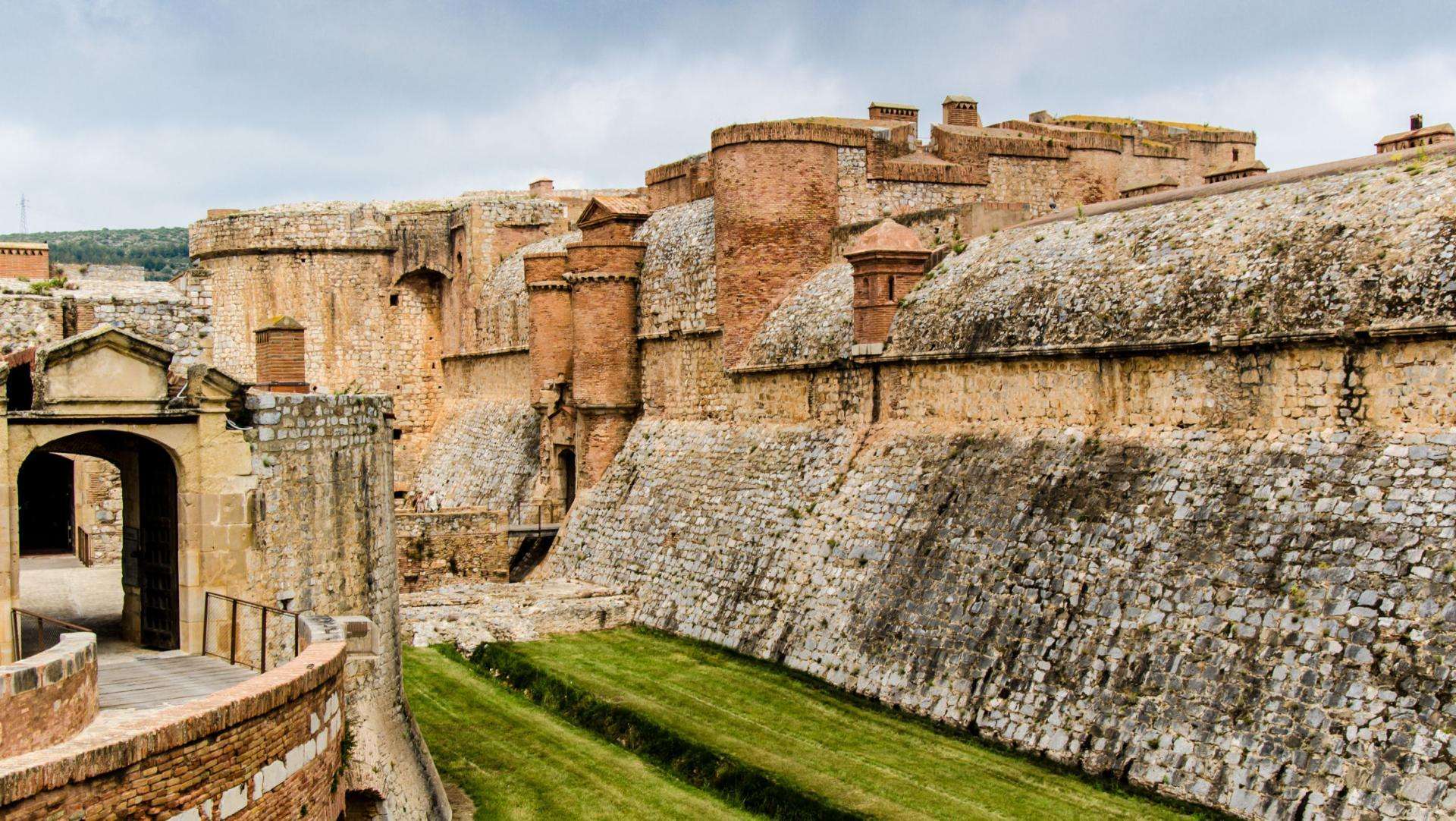 forteresse-salses-autoroute-a9-site-touristique