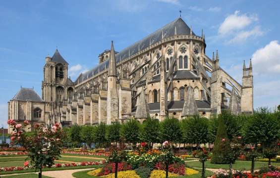 cathedrale-bourges-route-jacques-coeur-vinci-autoroutes