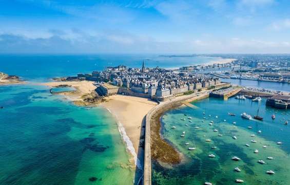 site-touristique-vinci-autoroutes-remparts-saint-malo