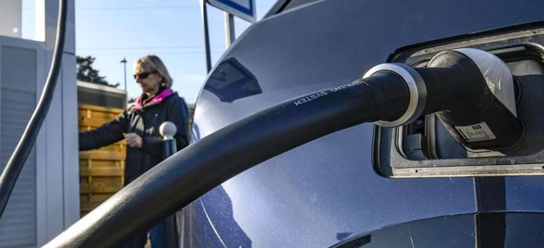 Easy Charge : Mise en service des deux premières bornes de recharge électrique de la ville de Vienne