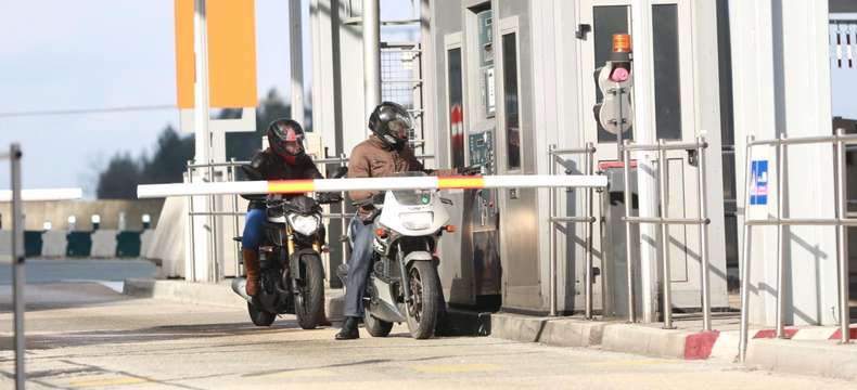 Réussir son passage au péage à moto sur autoroute 