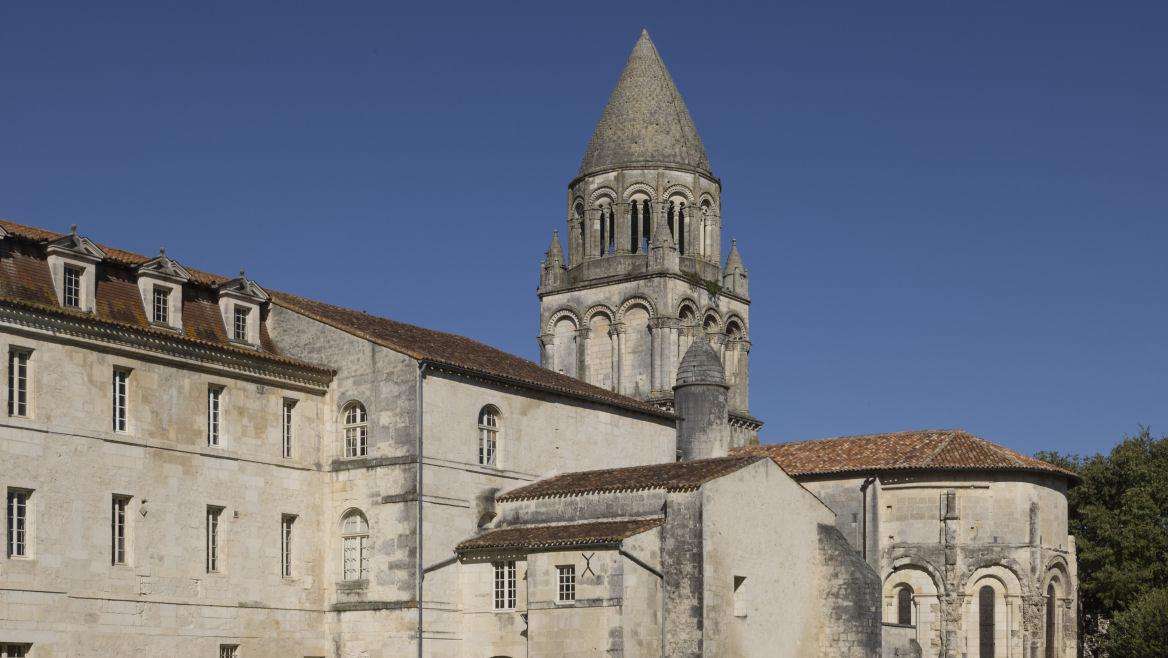 site-touristique-vinci-autoroutes-abbaye-aux-dames-saintes