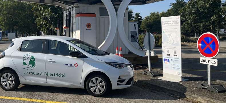 Electromobilité : des bornes de recharge mobiles disponibles cet été sur l’A7